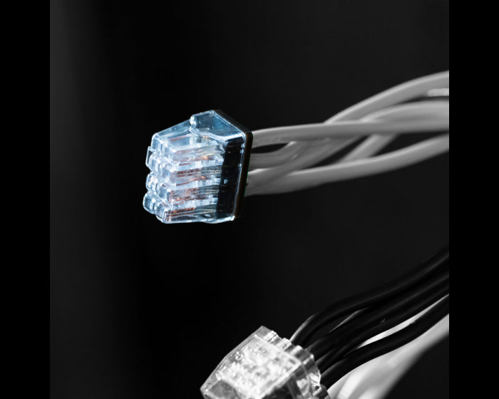 In-Sure® PS8 插接式导线连接器 8端口